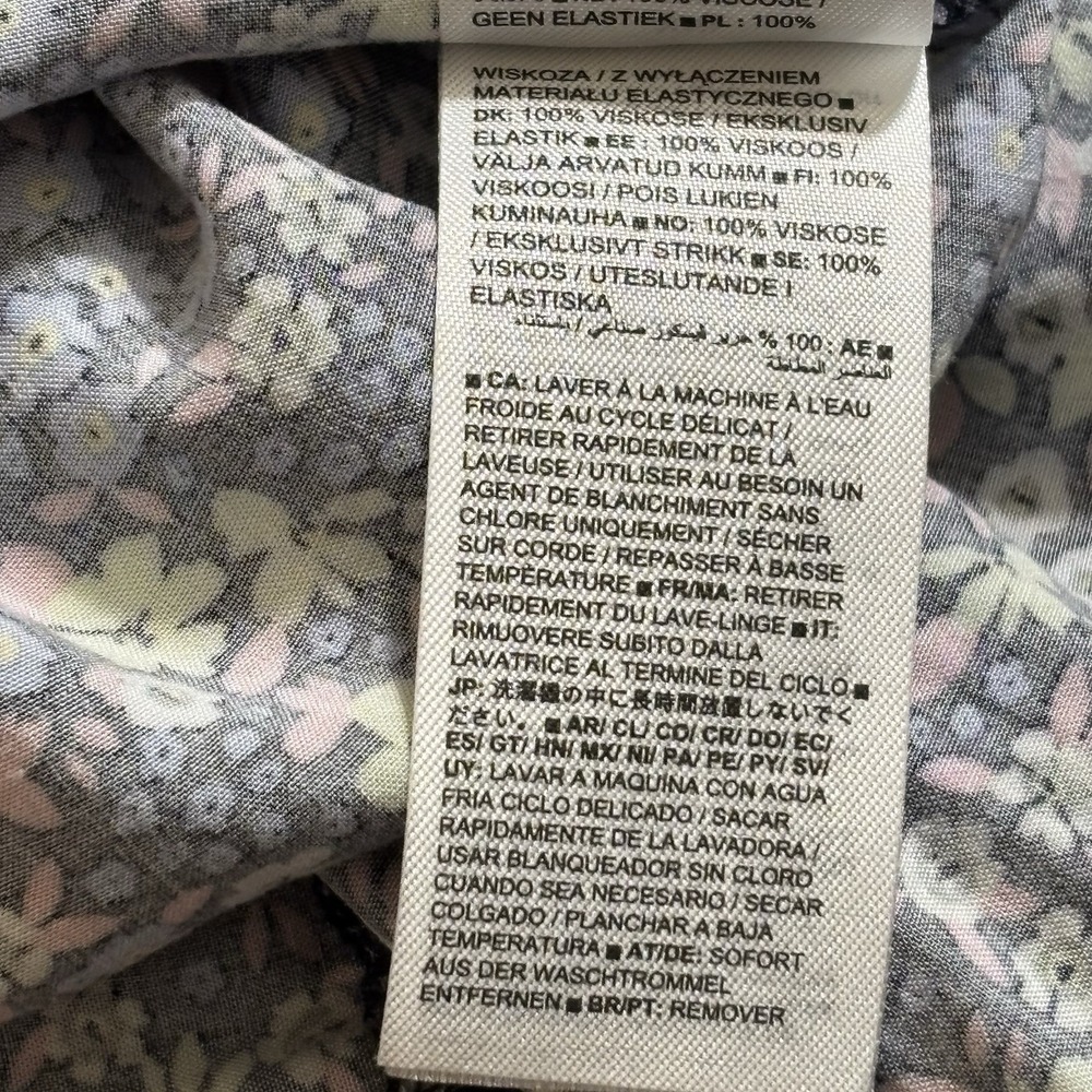 Gap Relaxed Smocked Scoopneck Midi Ditsy Floral Dress X-Large Bohemian  Festival - Picture 5 of 11